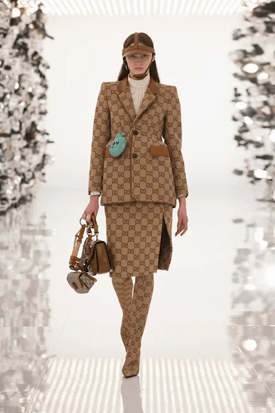 Look 30